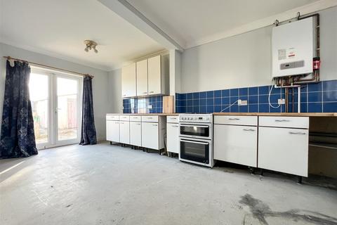 51 Blakemere Crescent, Portsmouth, PO6 3SQ