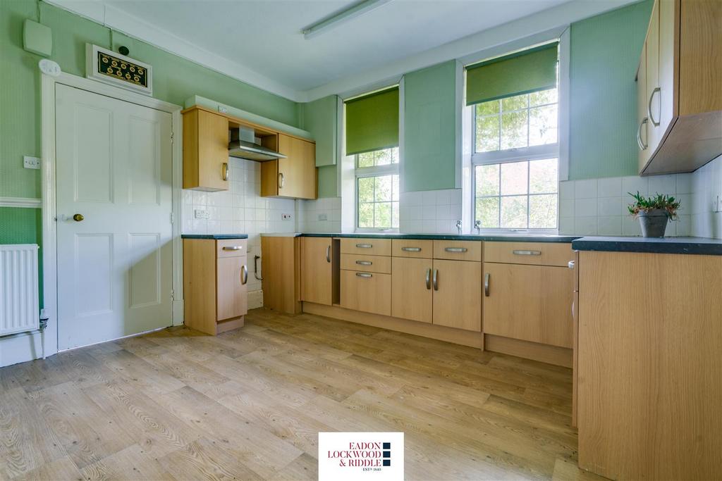 Kitchen Diner 2.jpg