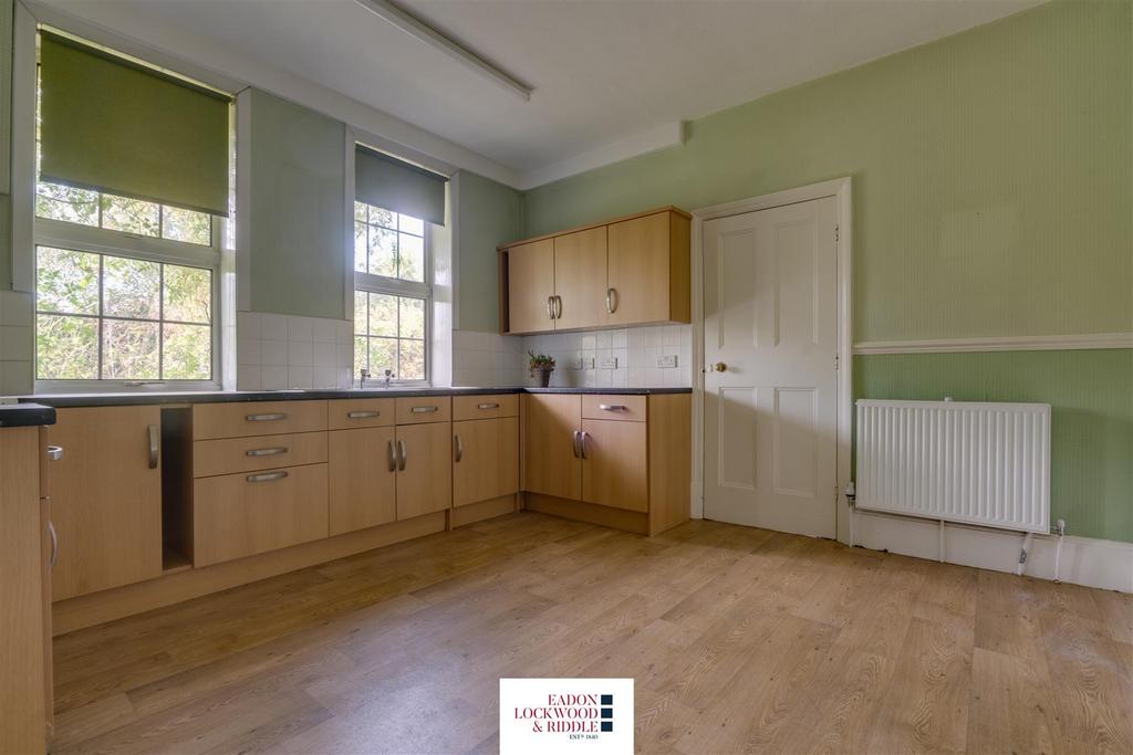 Kitchen Diner 1.jpg