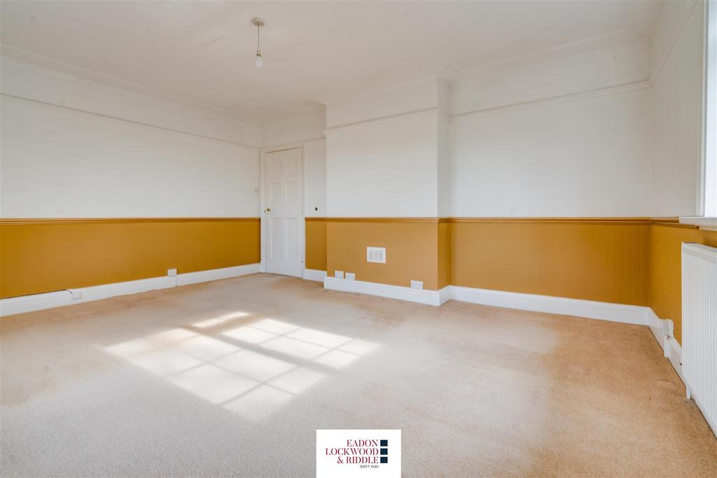 Bedroom 1-1.jpg
