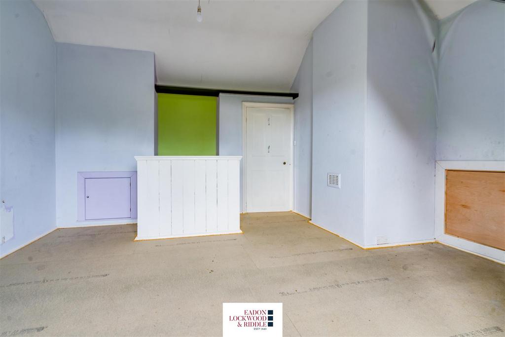 Bedroom 5-1.jpg
