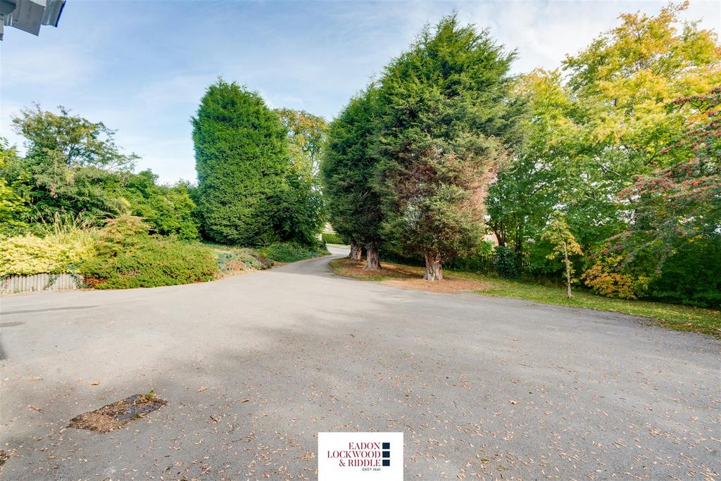 Driveway 1.jpg