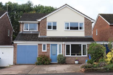 12 Farm Close, Tamworth, B79 8TU