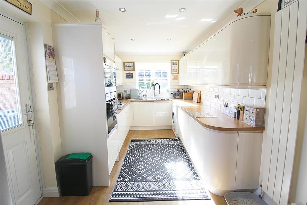 Dunston Drive, Hessle 4 bed detached house for sale £329,950