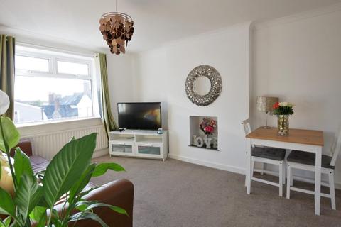 2 bedroom flat for sale - Plassey Street, Penarth