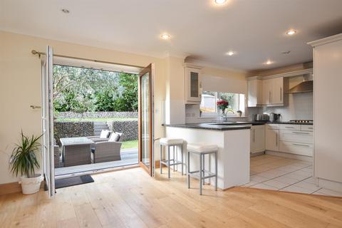 45 Beachy Head View, St Leonards-on-sea, TN38 8EW