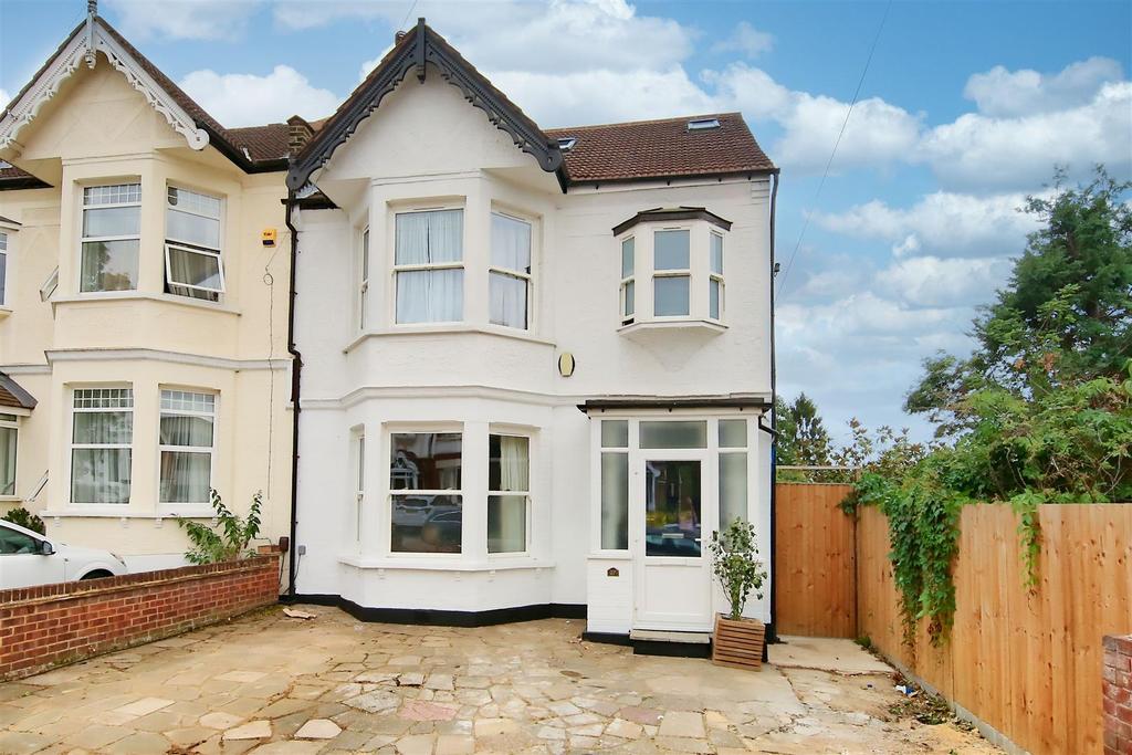 Dukes Avenue, New Malden, KT3 5 bed house for sale £1,500,000