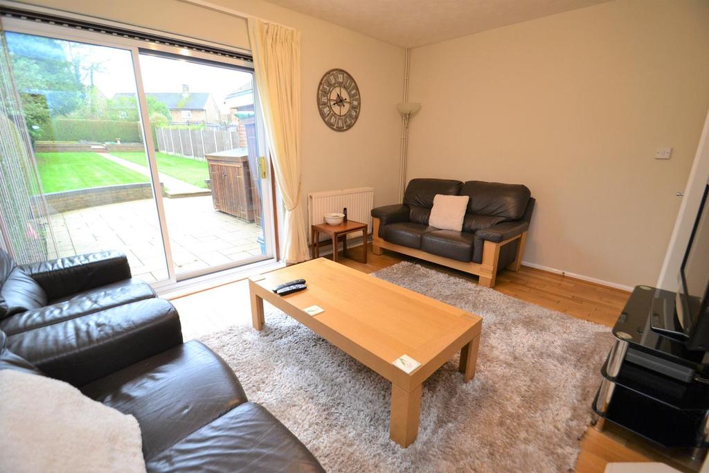 Willow Way, Radlett 3 bed semidetached house £735,000