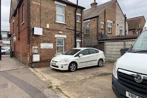 Property to rent - Southbury Road, Enfield