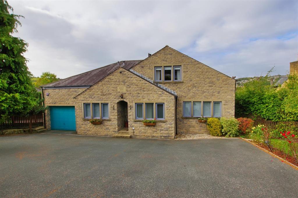 Long Heys, Greetland, Greetland 4 bed detached house £500,000