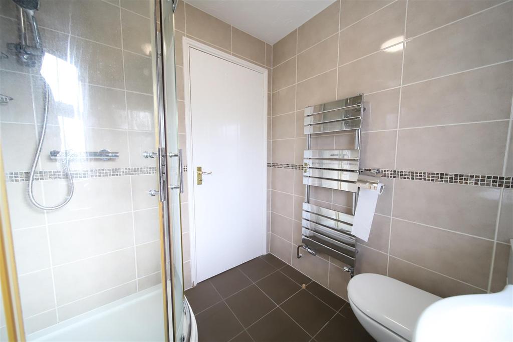 Bathroom2.jpg