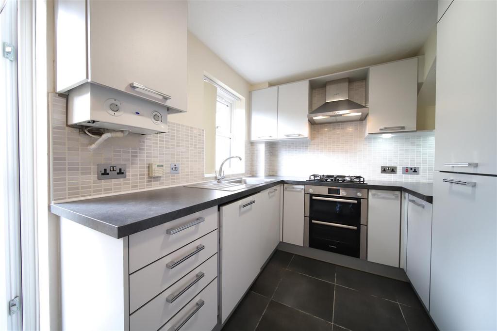 Kitchen2.jpg
