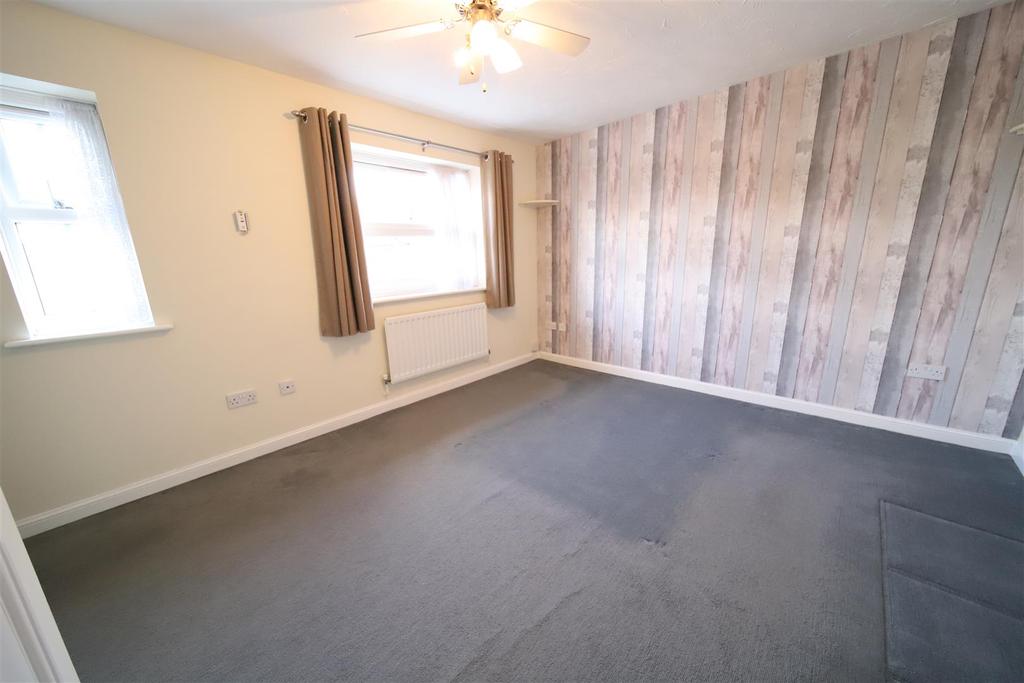 Bedroom 1.jpg
