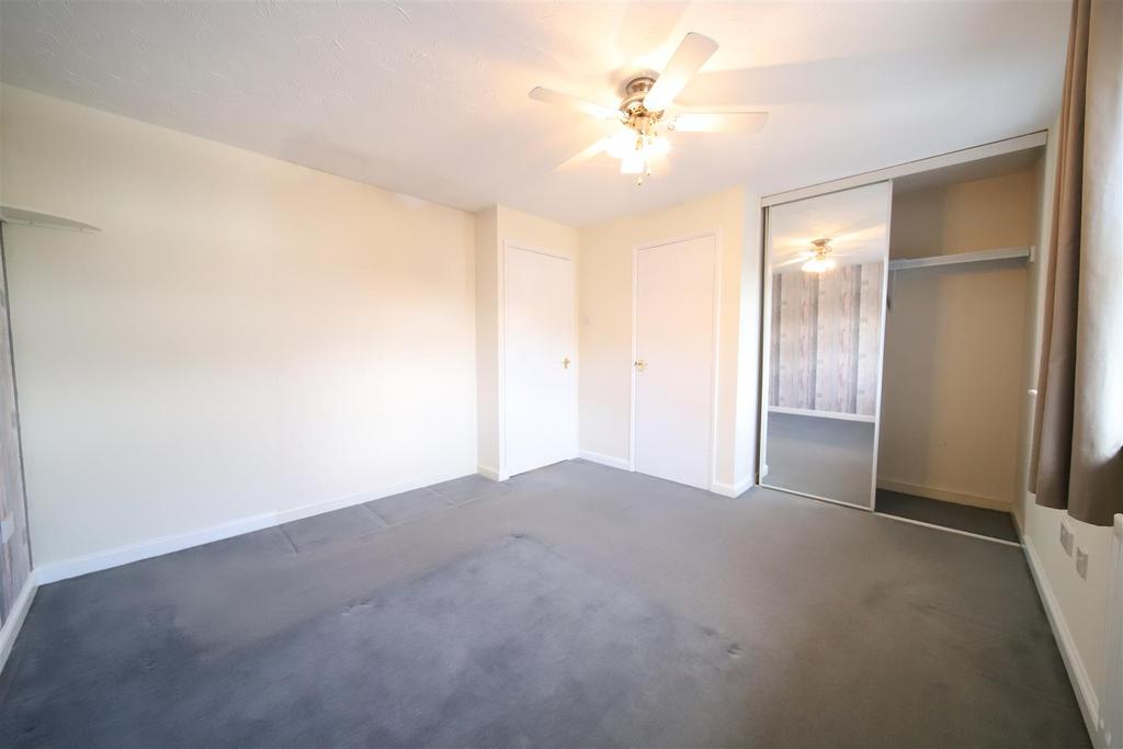 Bedroom 1 2.JPG
