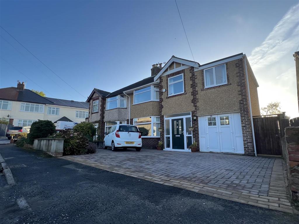 Ravenswood Road, Heswall, Wirral 4 bed semidetached house for sale £435,000