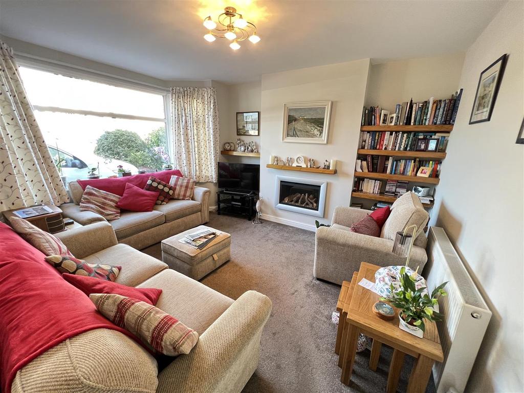 Ravenswood Road, Heswall, Wirral 4 bed semidetached house for sale £