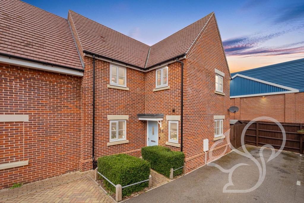 Saw Mill Road, Colchester 4 bed link detached house £1,550 pcm (£358 pw)