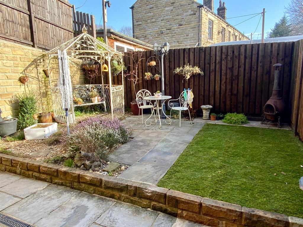 Greenside court new garden photo.jpg