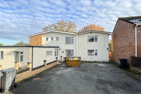 4 bedroom semi-detached house for sale - Birchall Avenue, Matson, Gloucester