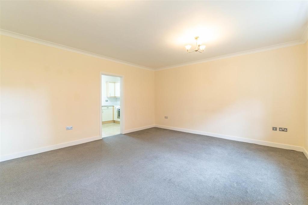 Newlands Close, Hagley, DY9 0GY 3 bed end of terrace house for sale £