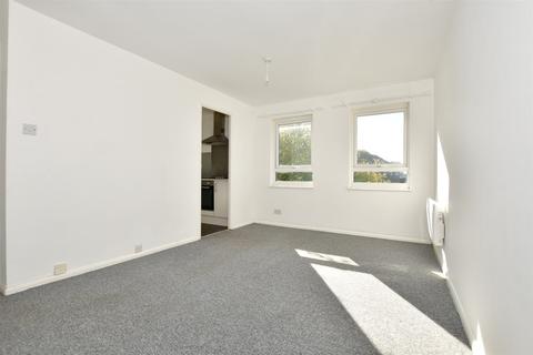 17 Rye Walk, Herne Bay, CT6 7XD