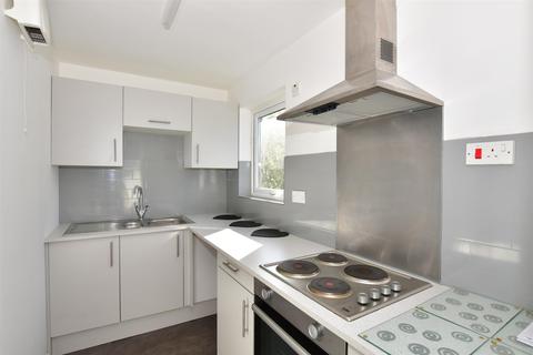 17 Rye Walk, Herne Bay, CT6 7XD