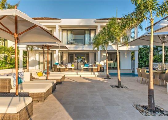 Newly built contemporary style beachfront villa fo