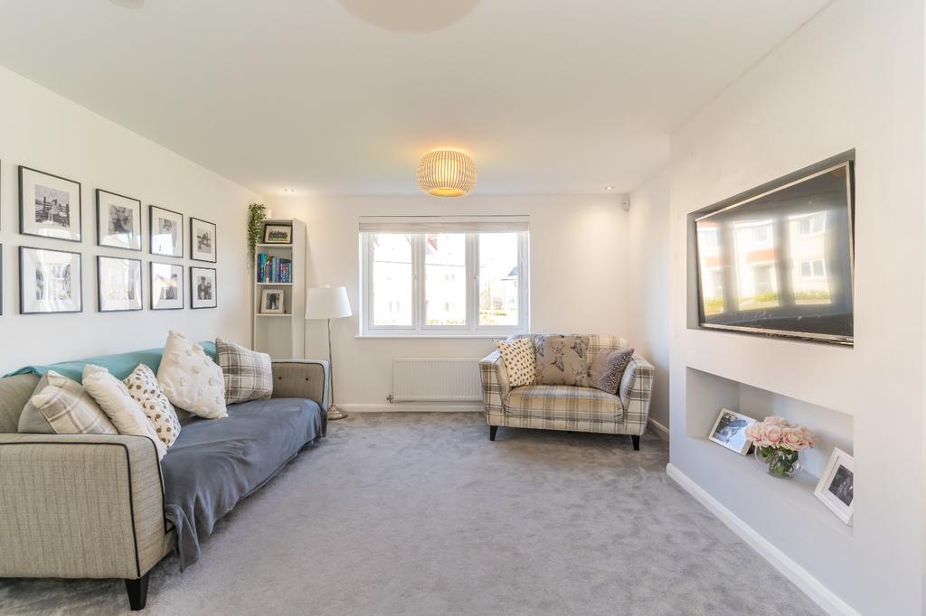 Bonaille Drive, Bilston, Midlothian... 5 bed detached house £430,000