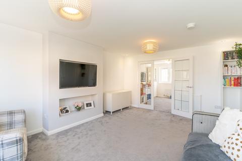 11 Bonaille Drive, Bilston, Roslin, EH25 9AJ