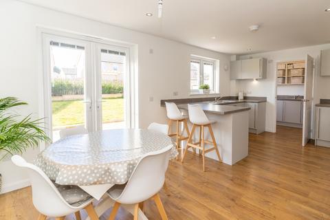 11 Bonaille Drive, Bilston, Roslin, EH25 9AJ