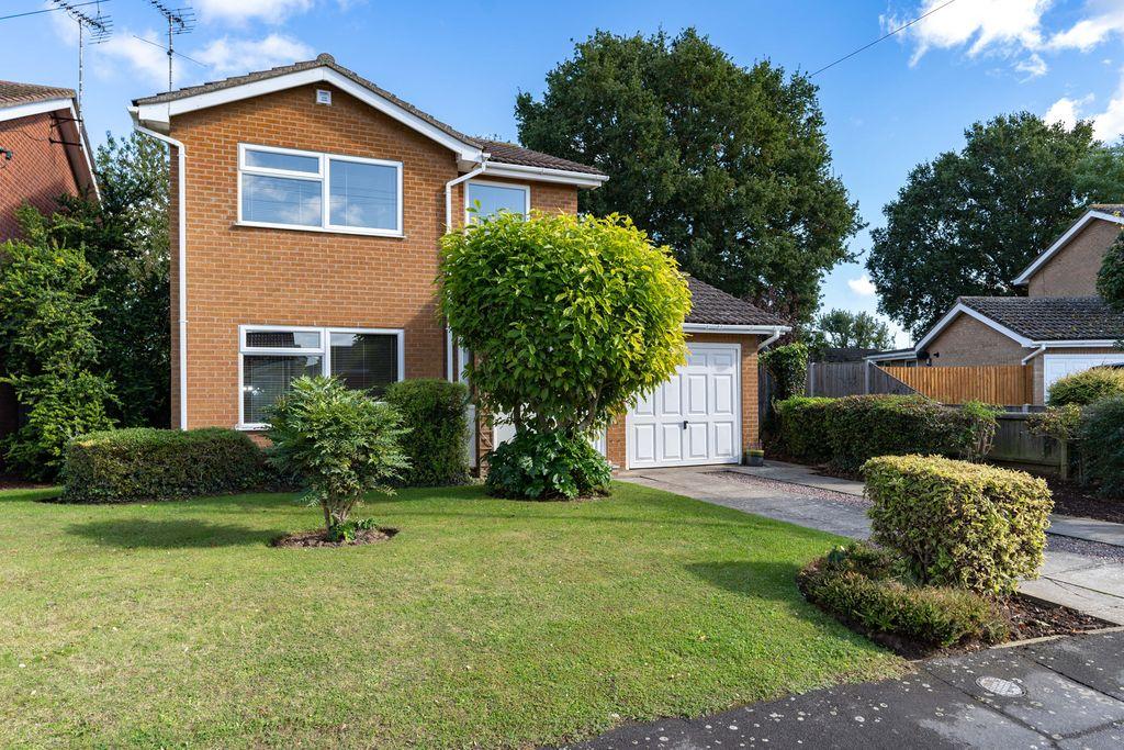 Edgefield, Weston, Spalding PE12 6RQ 3 bed detached house £1,150 pcm