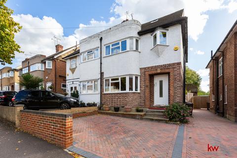 5 bedroom semi-detached house for sale - Hawkwood Crescent, Chingford E4