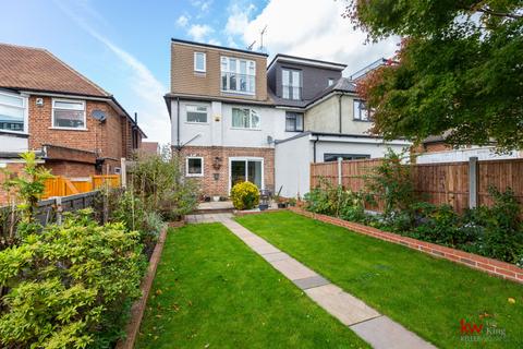 5 bedroom semi-detached house for sale - Hawkwood Crescent, Chingford E4