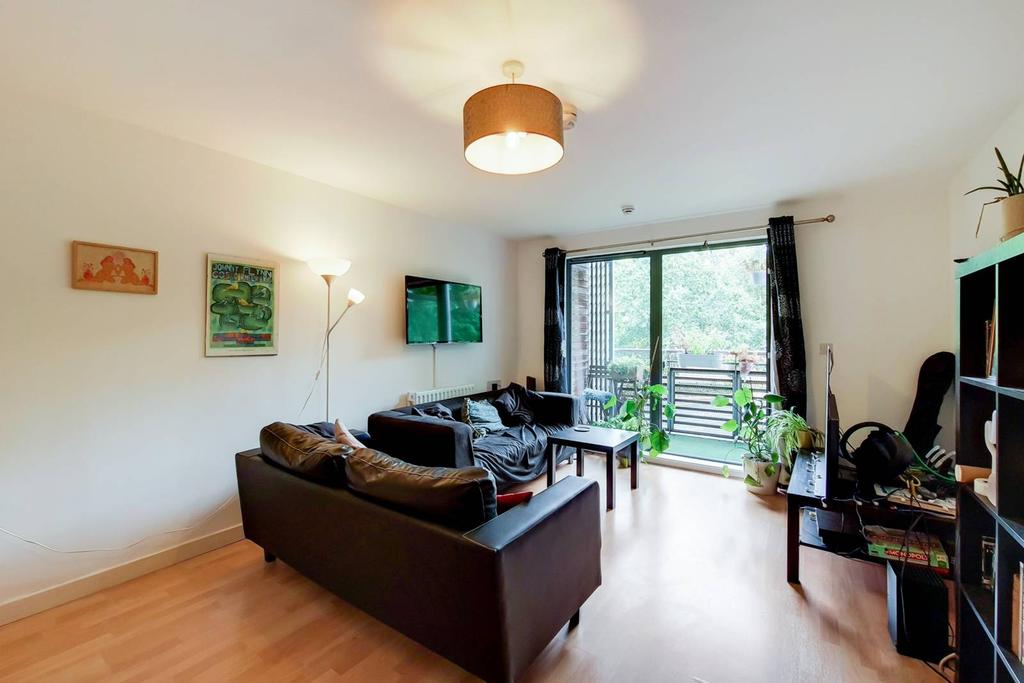 Elder Road, Upper Norwood, London, SE27 2 bed flat £275,000