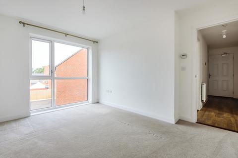 2 bedroom apartment for sale - Louisburg Avenue, Bordon, Hampshire, GU35