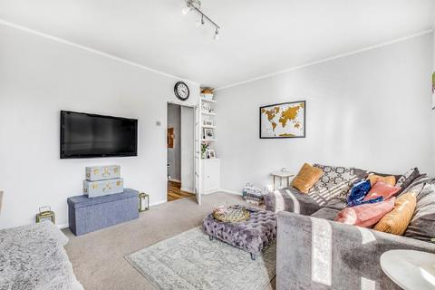 62 Weydown Close, London, SW19 6JQ