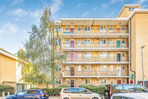 62 Weydown Close, London, SW19 6JQ