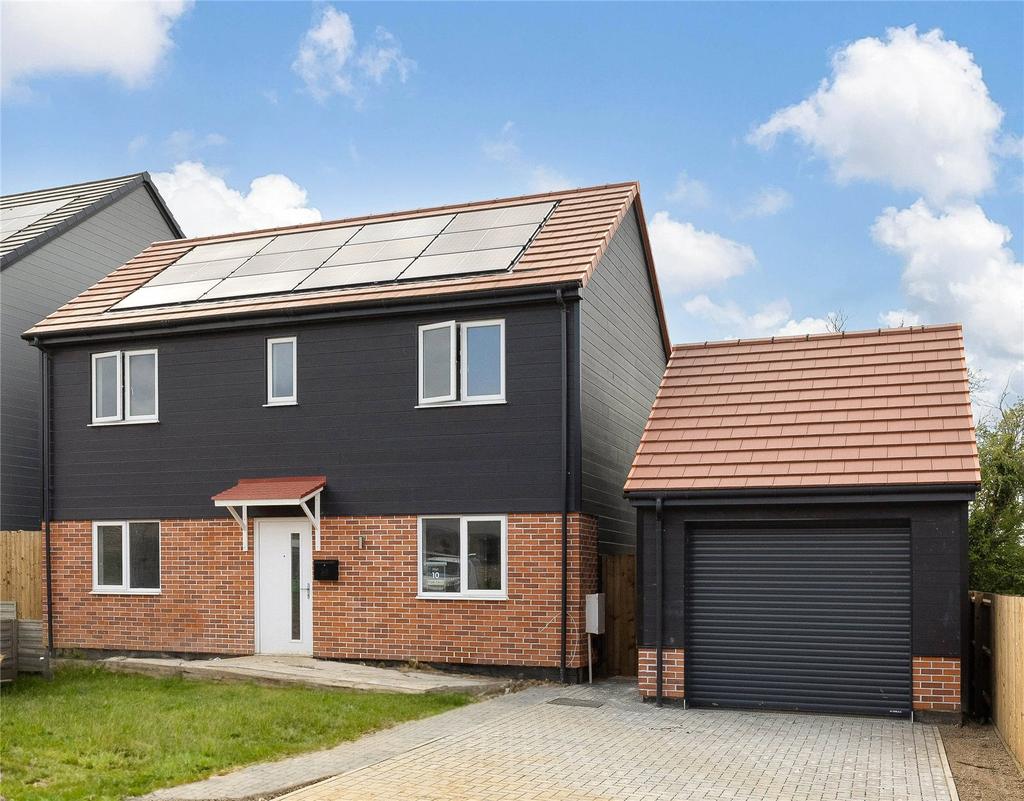 Clarkes Lane, Wilburton, Ely, Cambridgeshire 3 bed detached house for