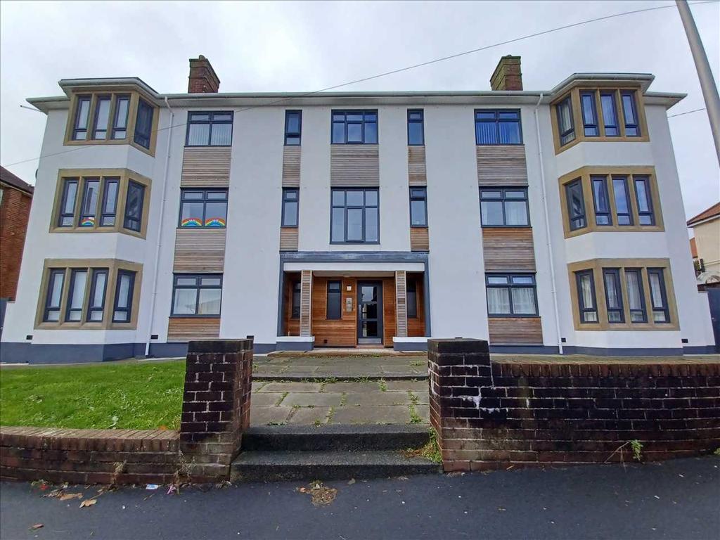 Sandhurst Ave, Bispham, Blackpool 2 bed apartment to rent £595 pcm (£