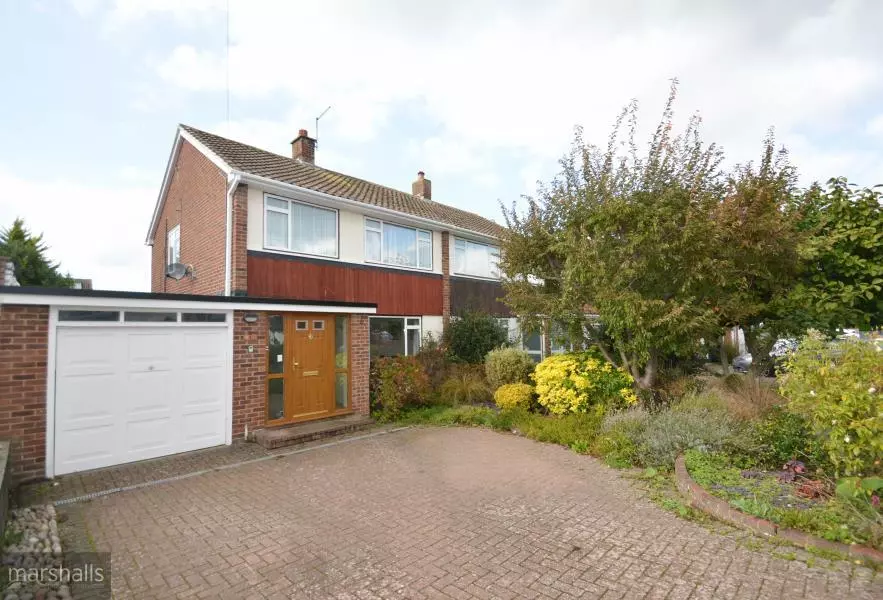 4 bedroom semi-detached house to rent