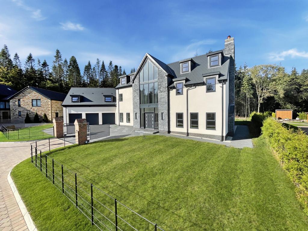 Manorside, Billingham, TS22 6 bed detached house for sale £1,400,000