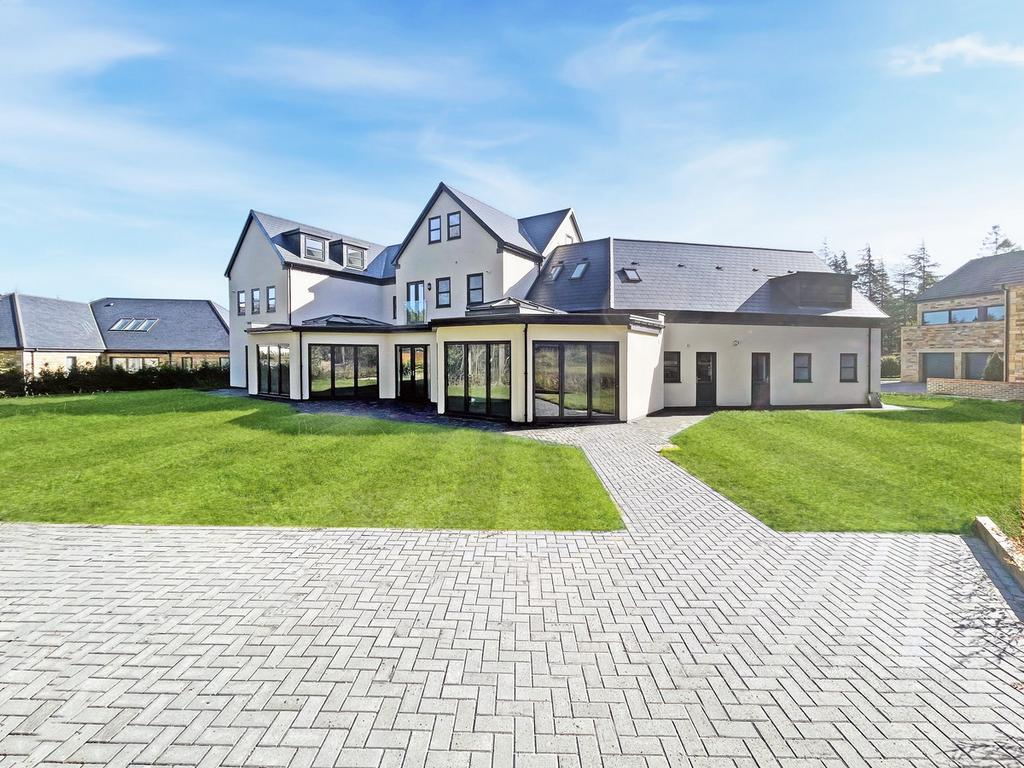 Manorside, Billingham, TS22 6 bed detached house for sale £1,400,000