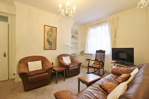 2 bedroom apartment for sale, Latymer Court, Hammersmith Road, Hammersmith, W6