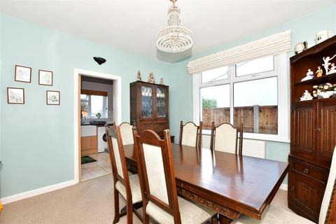 60 Stanley Road, Hornchurch, RM12 4JN