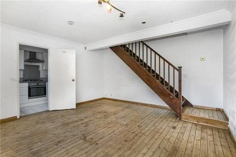 7 Freesia Drive, Bisley, Woking, GU24 9HA