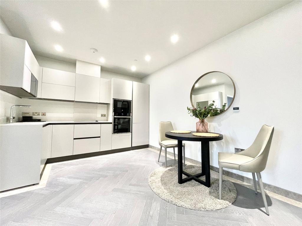 Kitchen/Dining Area