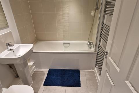 Flat 5, 12 Caldecott Road, Allington, Maidstone, ME16 9GD