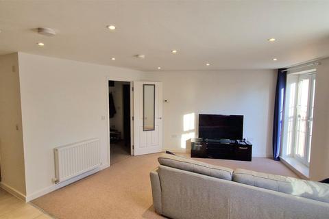Flat 5, 12 Caldecott Road, Allington, Maidstone, ME16 9GD