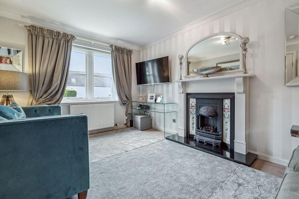 Bonaly Wester, Bonaly, Edinburgh, EH13 0RQ 3 bed semidetached house