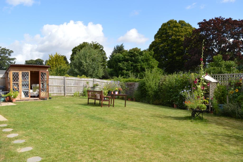 Charlton Mead, Charlton Marshall DT11 2 bed semidetached house £375,000
